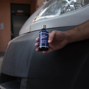 Plastic Renovator - Освежител за пластмаса - Представено действие върху броня на бус